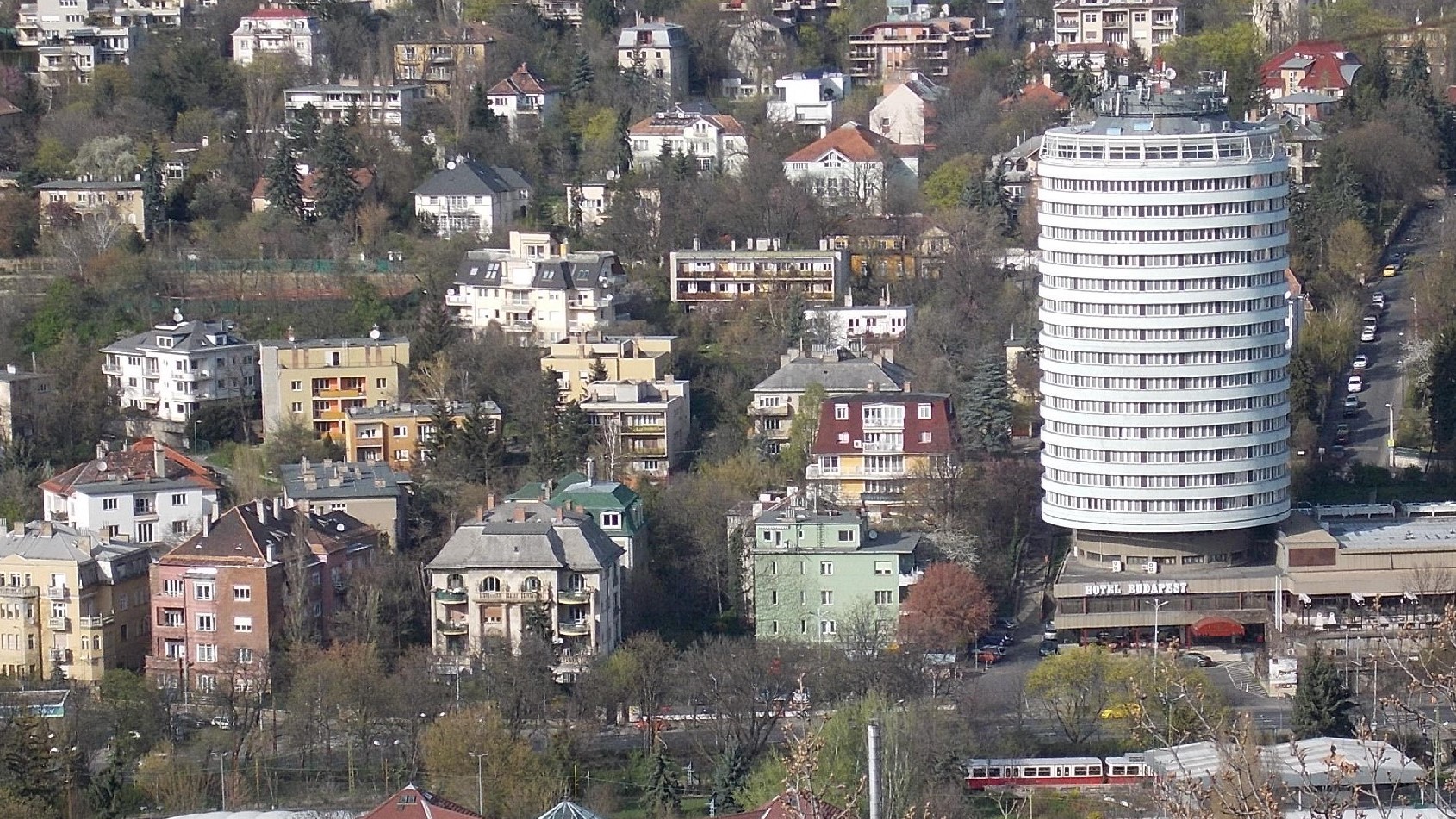 A sziluett marad