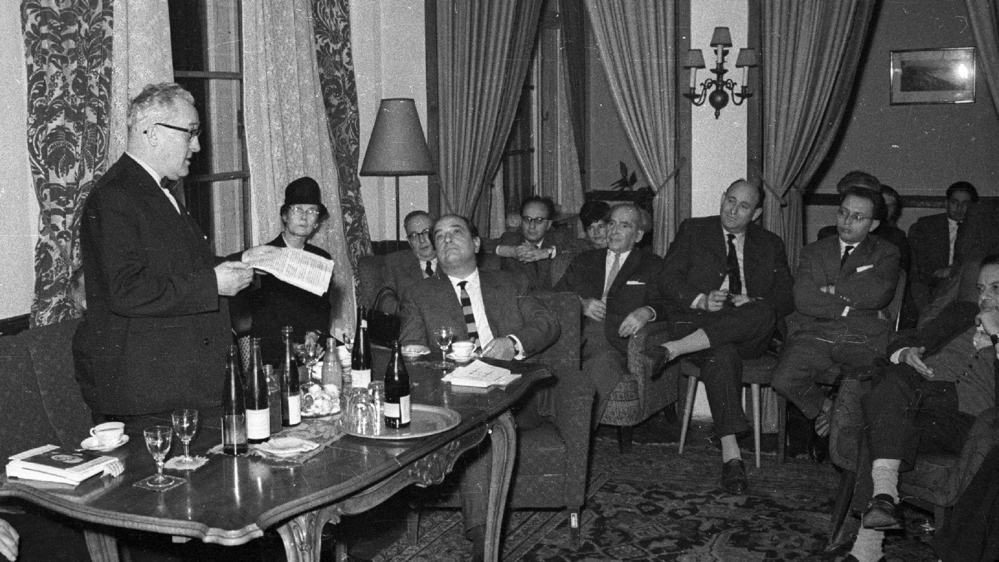 Írók a közélet zajában