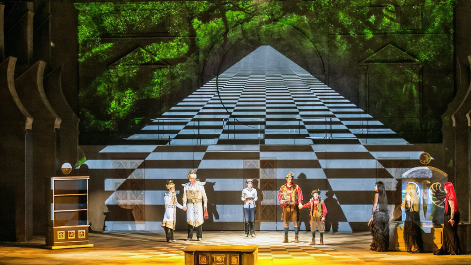 A napsugarak elűzik az éjt