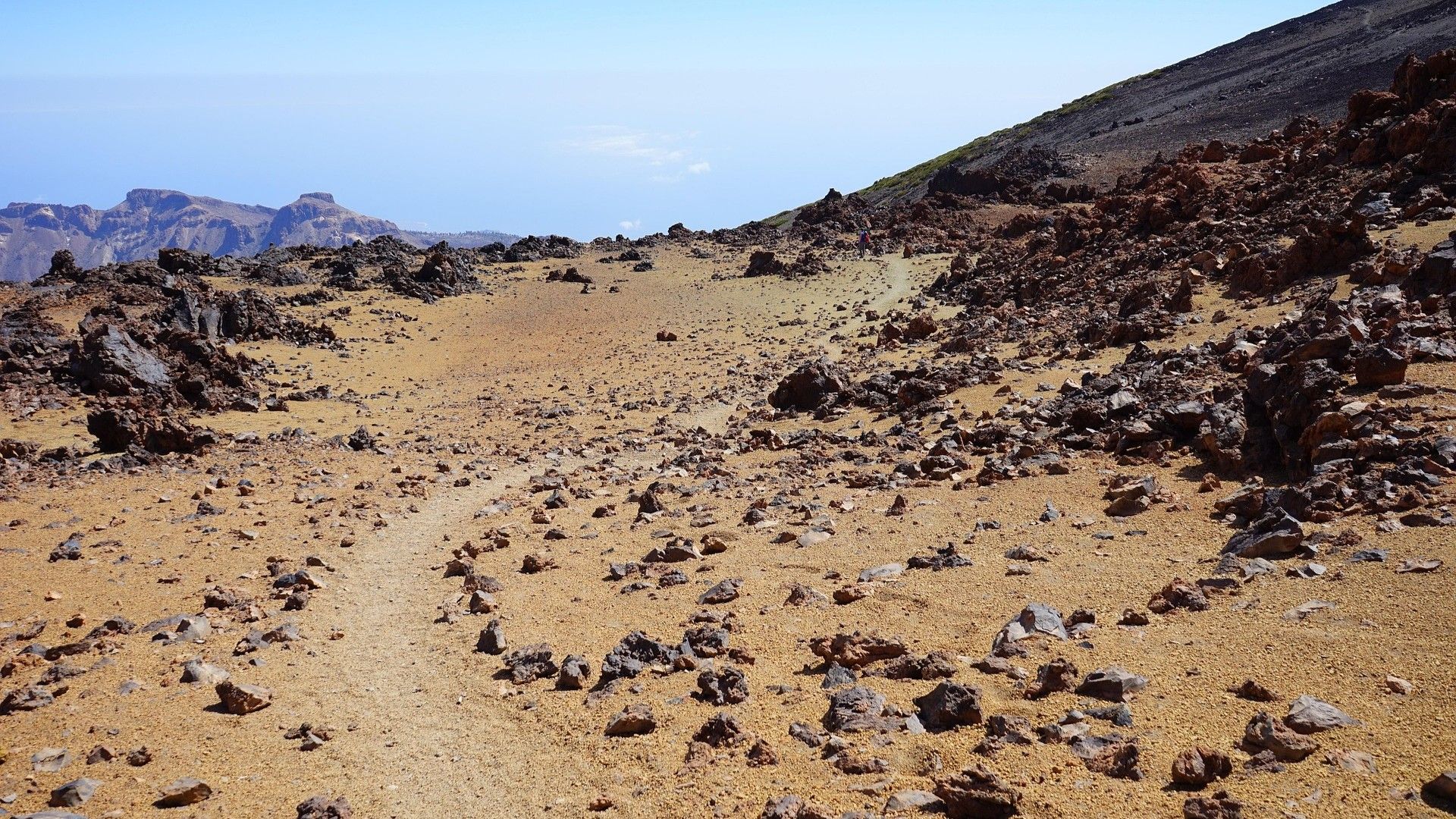 Csak ő, a sivatag és a sátán