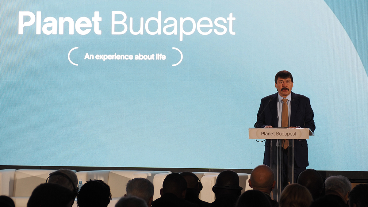 A kék arany diplomáciája