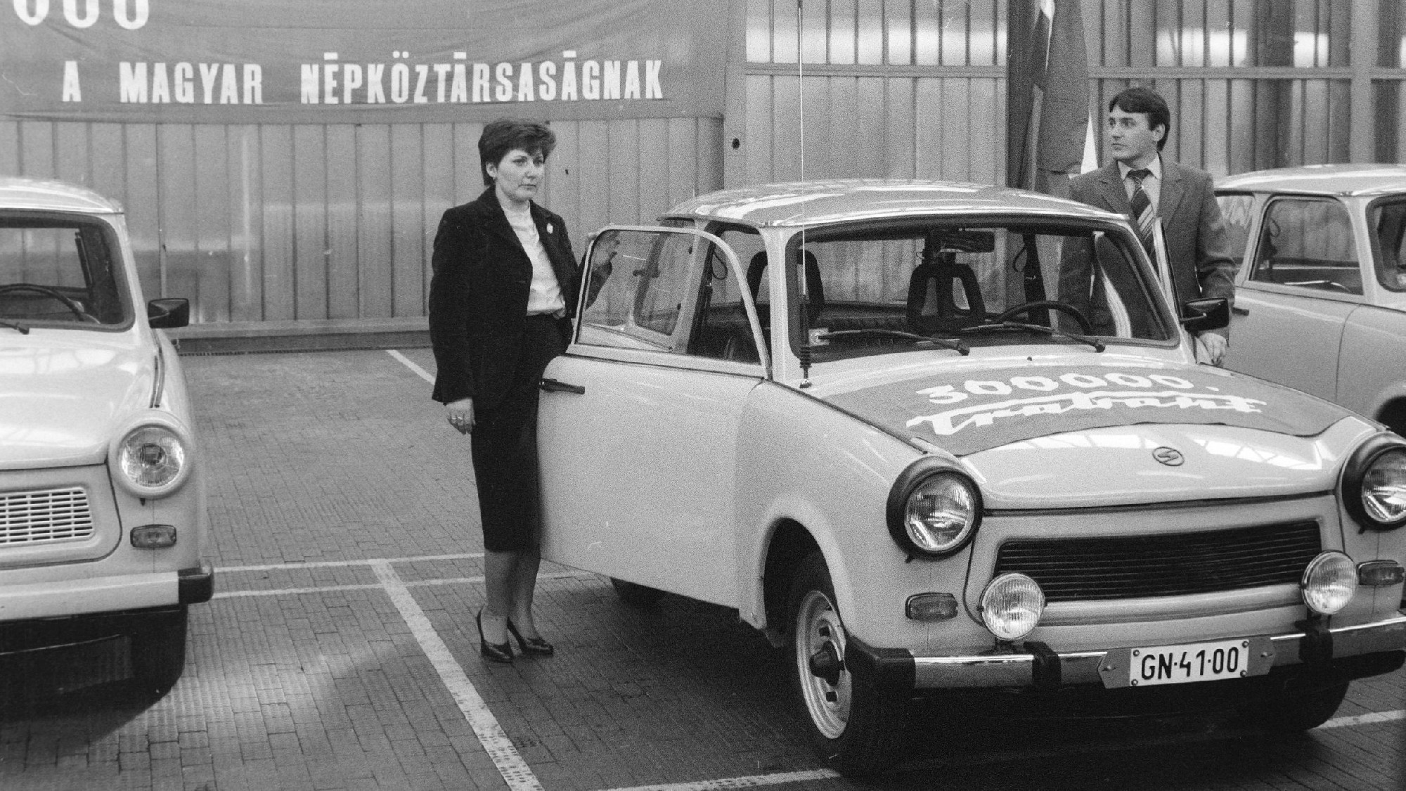  Ezerkilencszáznyolcvanöt