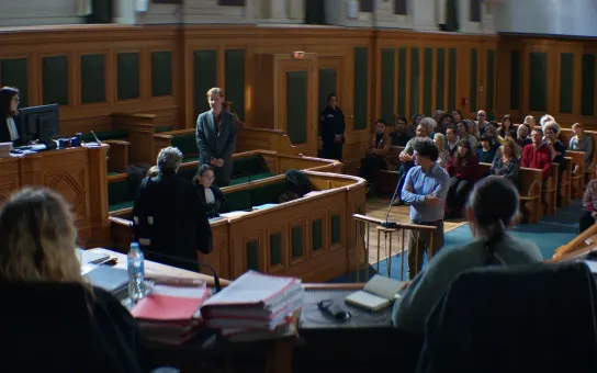 Emelkedés bukásban